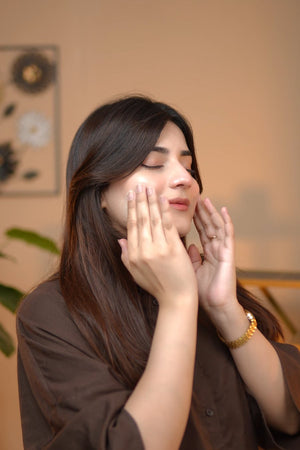 A Blun customer using the Camel Milk Cream